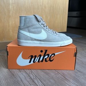 Nike Blazers Mid Vintage Suede - Desert Sand/ Sail Sail